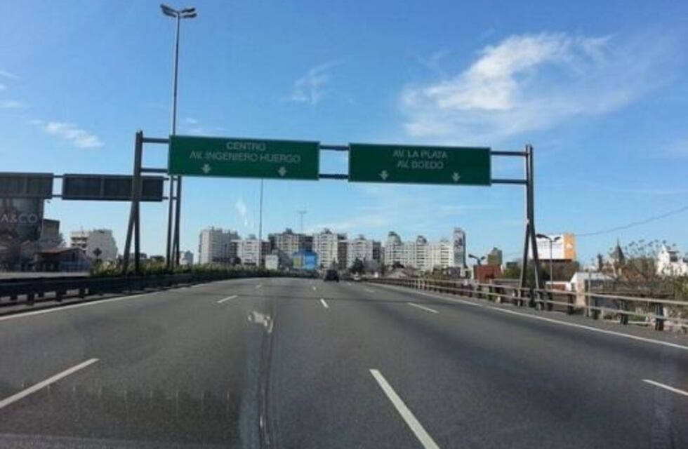 Los peajes de acceso a la ciudad están liberados y hay libre estacionamiento en avenidas