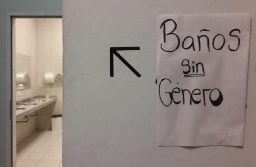 Habilitaron baños sin género en una facultad
