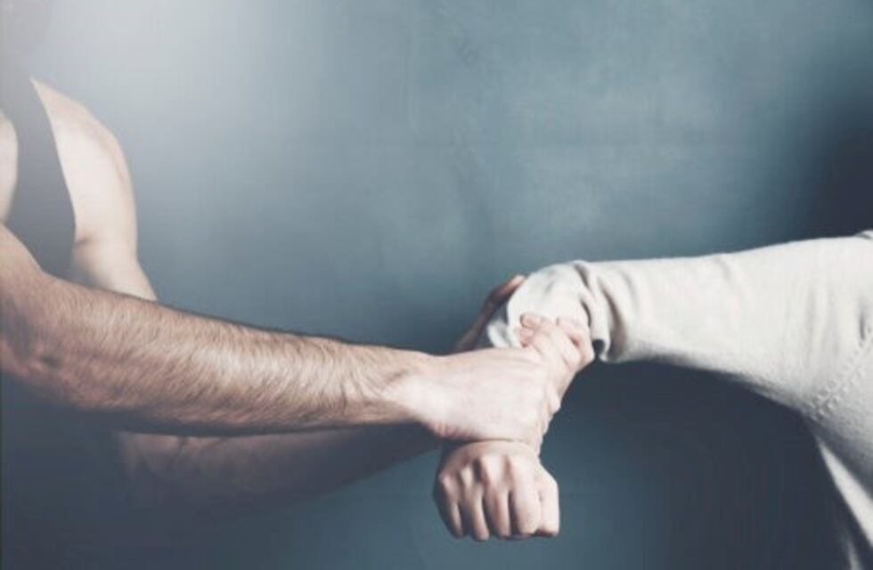 Joven de 18 años aprehendido por ejercer violencia hacia su novia