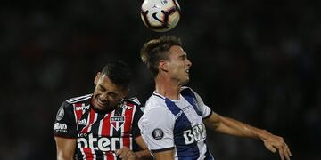 Por arriba y por abajo, Juan Cruz Komar se mostró muy firme en un Talleres que mantuvo el cero en el arco propio\u002E Una apreciable ventaja\u002E