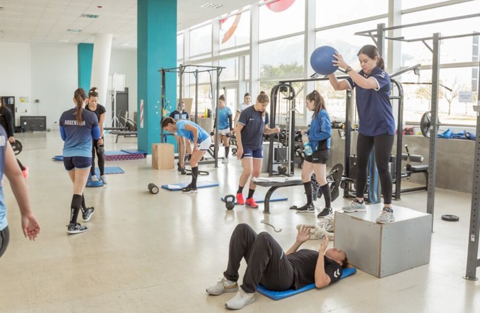 La Selección Argentina femenina de handball entrena en San Luis