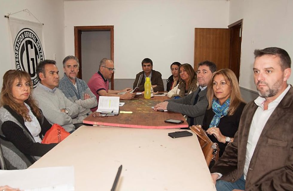 Santa Cruz: gremios rechazan oferta del gobierno en la paritaria central