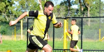 Es oficial: Santamarina de Tandil anunció que el nuevo entrenador es Mariano González