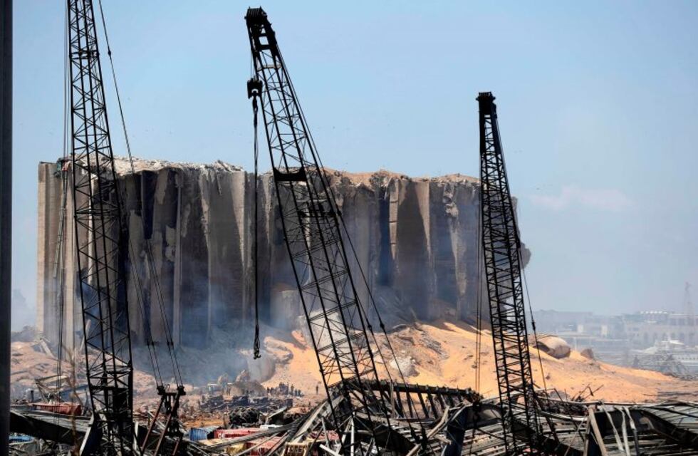 Explosión en Beirut: hay más de 100 muertos y se perdió el 85% de los granos del país