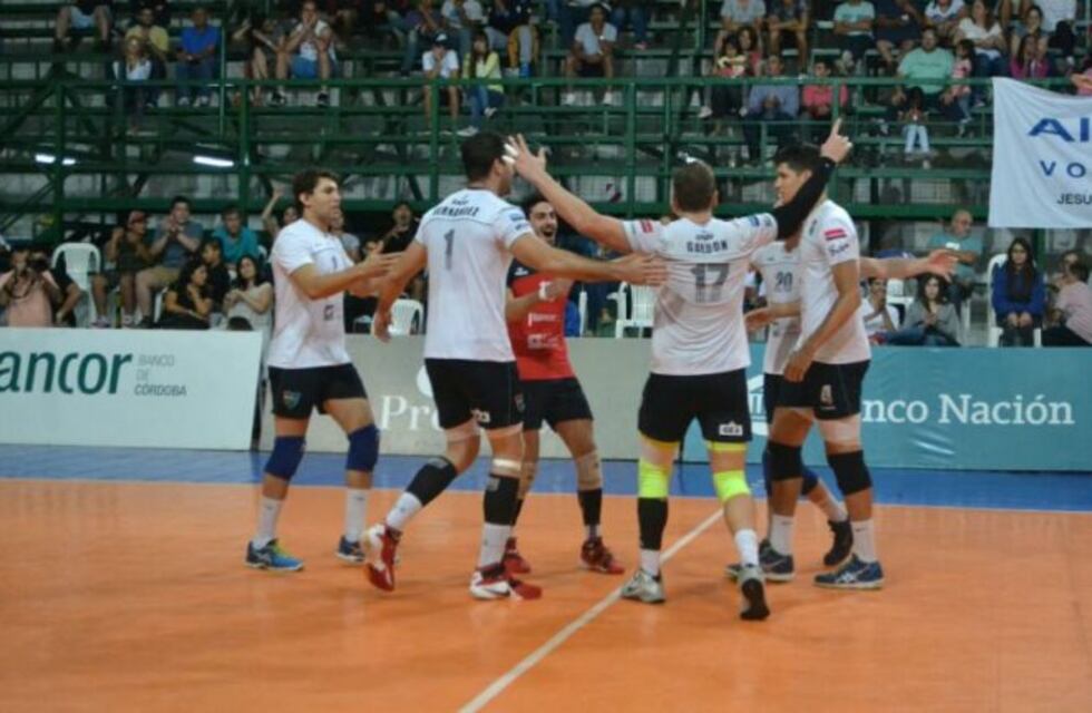 Vóley: ganó Alianza y se clasificó a octavos de final de la Liga Nacional