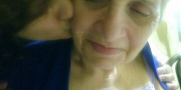 Lorena Bahía y su mamá