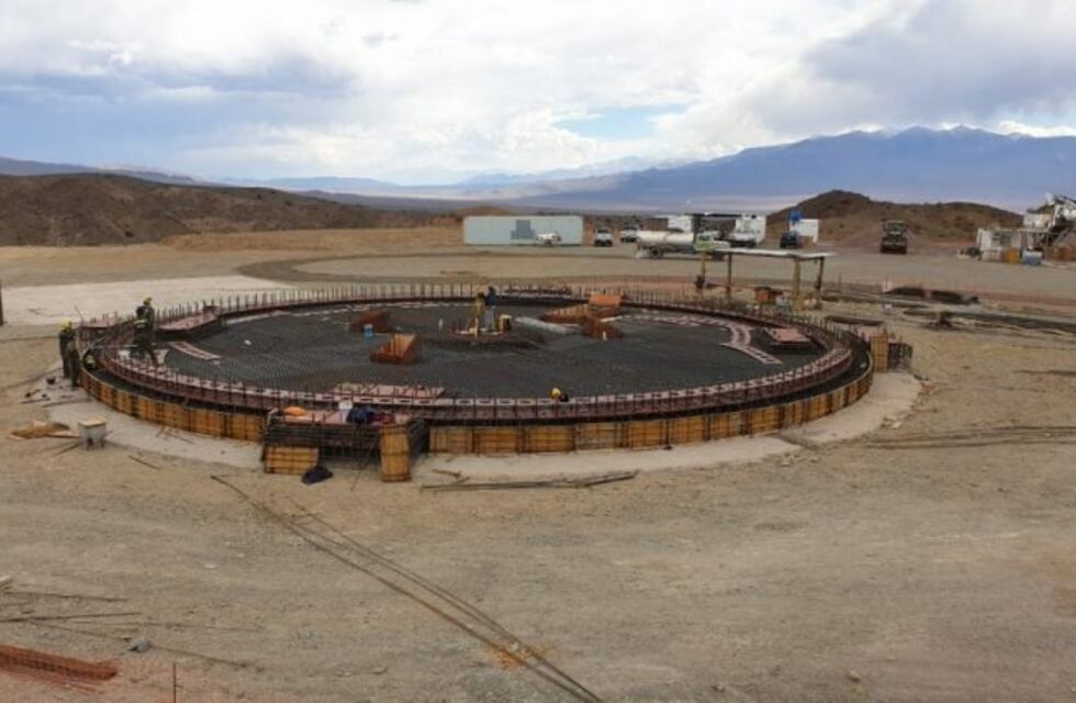 Radio Telescopio chino: en dos meses terminan de construir la base