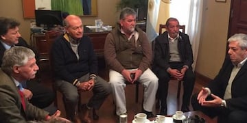 Reunión por el conflicto del transporte público (FET)