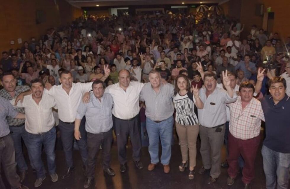 Acto en Lules en apoyo a la formula Fernández - Fernández