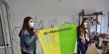 Alumnos del "Seguila" participaron del taller "Re PensaAlumnos del "Seguila" participaron del taller "Re Pensando (nos)"ndo (nos)"