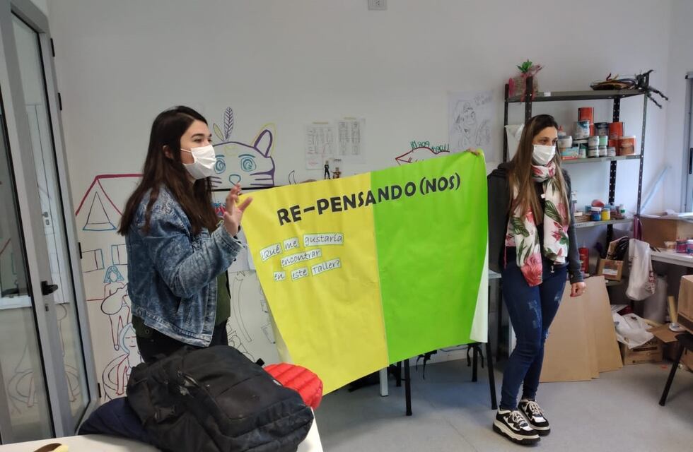 Estudiantes del “Seguila Igual” participaron del taller “Re-pensando (nos)”