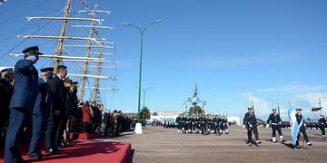 Ministro de Defensa, Doctor Luis Alfonso Petri, en el acto central del Día de la Armada Argentina