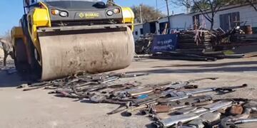 Destrucción de caños de escape adulterados en la ciudad de San Luis.