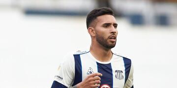 El gol en Copa Argentina le devolvió confianza y chances a Nahuel Bustos. De todos modos, el referente de área en Talleres será Federico Girotti (Prensa Talleres)