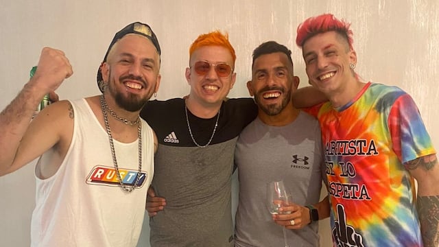 Los chicos de Monada y una sorpresa para el Apache Tevez.