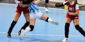 Debut con derrota para La Garrita