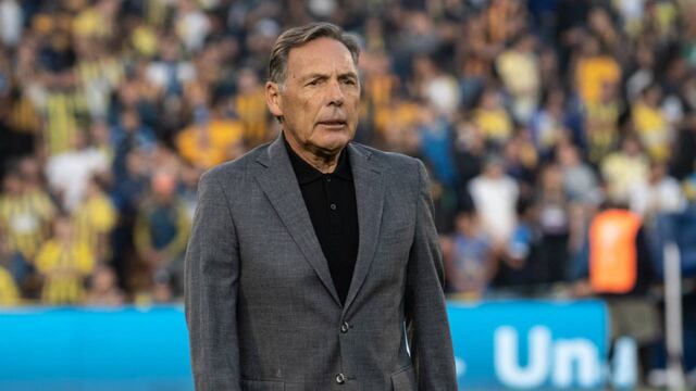 El entrenador de 67 años todavía no pudo cantar victoria en el torneo de Primera División.