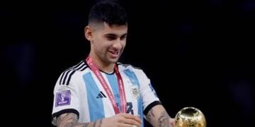 Cuti Romero, cordobés y defensor campeón del mundo, como José Luis Cucciuffo y Oscar Ruggeri en 1986. Y el santiagueño Luis Galván, de Talleres, en 1978 (La Voz archivo).