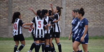 Gimnasia femenino marca el rumbo en Liga Mendocina: segunda fecha sorprendió a las campeonas Las Pumas.