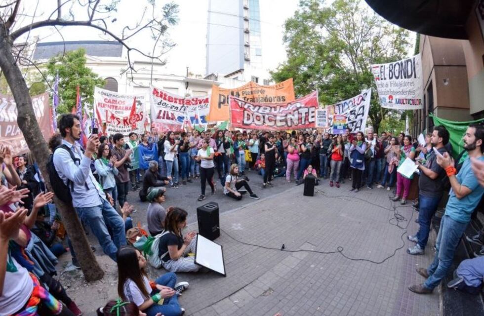 La comunidad educativa de la Media 8 se manifestó a favor de la ESI