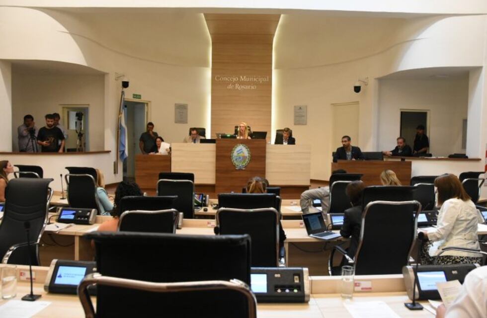 El Concejo se blinda por el coronavirus y exige más control de medidas de higiene