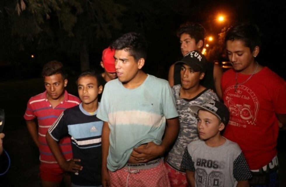 Niños baleados en gresca vecinal: un detenido, un prófugo y el barrio en llamas
