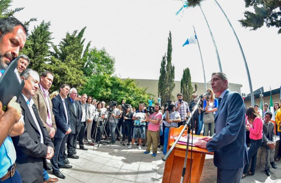 Destacaron el trabajo en conjunto en el acto por el Día del Petróleo