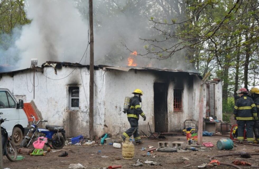 Familia de Godoy Cruz perdió todo en incendio