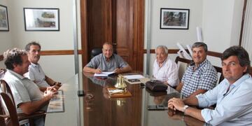 Sánchez con el presidente de la Sociedad Rural