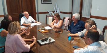 Integrantes del Consejo Escolar se reunieron con Hugo Fernández