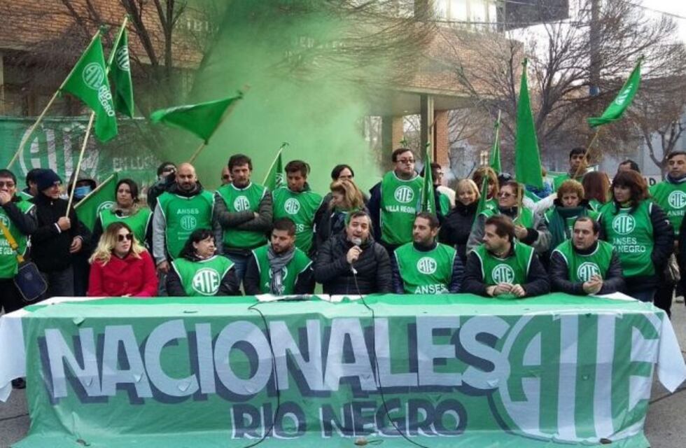 ATE Río Negro protesta en las barreras sanitarias para pedir la renuncia de su coordinador