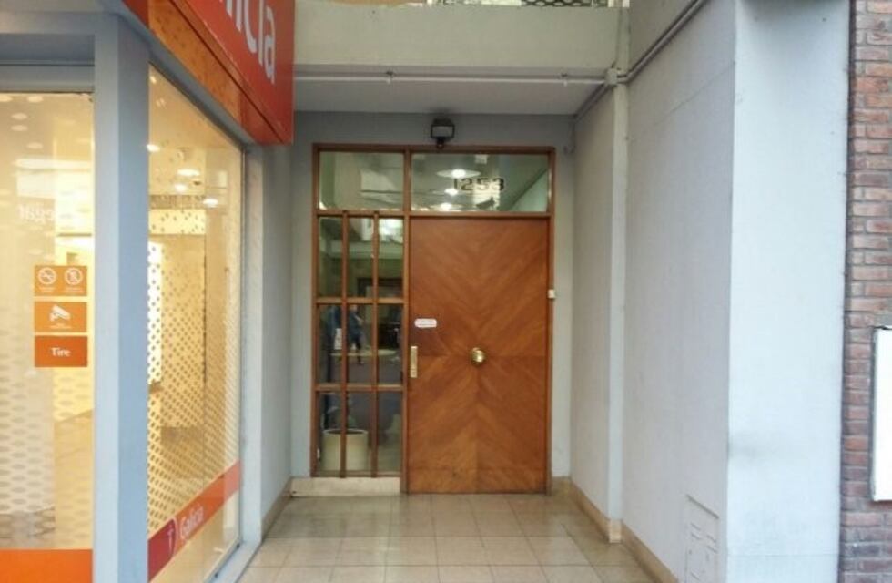 Allanaron oficinas en plena peatonal Córdoba por una causa de fraude fiscal