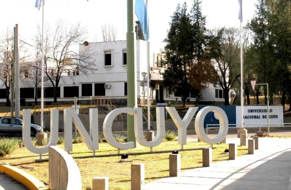 En la UNCuyo buscan volver a las clases presenciales