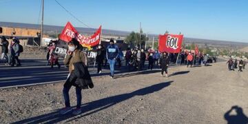 Organizaciones sociales realizan cortes en reclamo del incremento de la partida asistencial