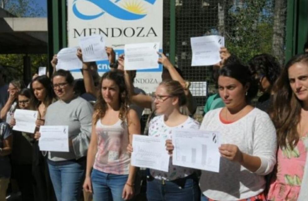 Científicos de Conicet se manifestaron contra el ajuste en Ciencia y Tecnología