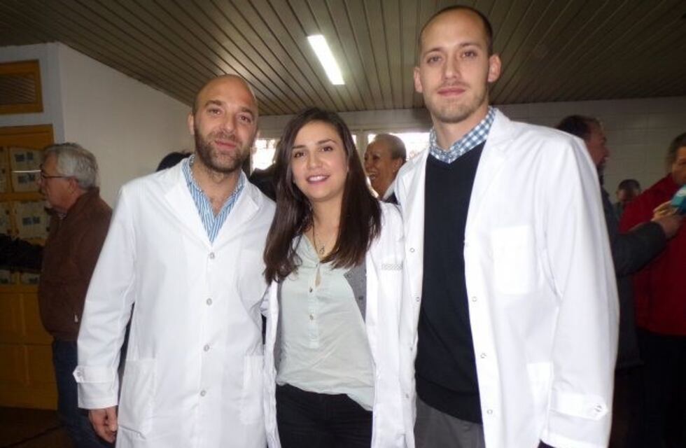 Estos médicos salvaron la vida de una niña mordida 110 veces por perros