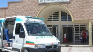 Un hombre fue apuñalado por el hijo de su novia y quedó grave e internado en el hospital Perrupato\u002E