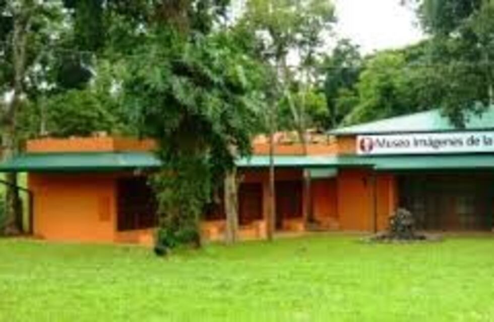 Los niños de Iguazú recorren el museo para aprender sobre historia