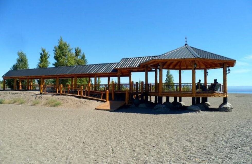 Los Antiguos: XV Fiesta del Lago Buenos Aires