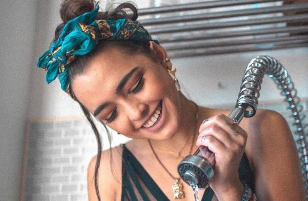 El desnudo total de la hija de Carlos Vives que logró evitar la censura de Instagram