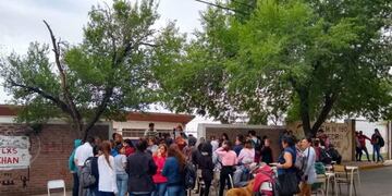 Continúa la medida de lucha en la Carande Carro de Carlos Paz\u002E