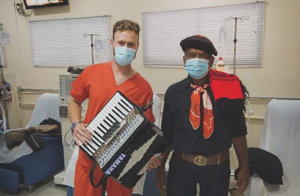 Llevó música a sus pacientes, hicieron un video y se hizo viral en todo el país