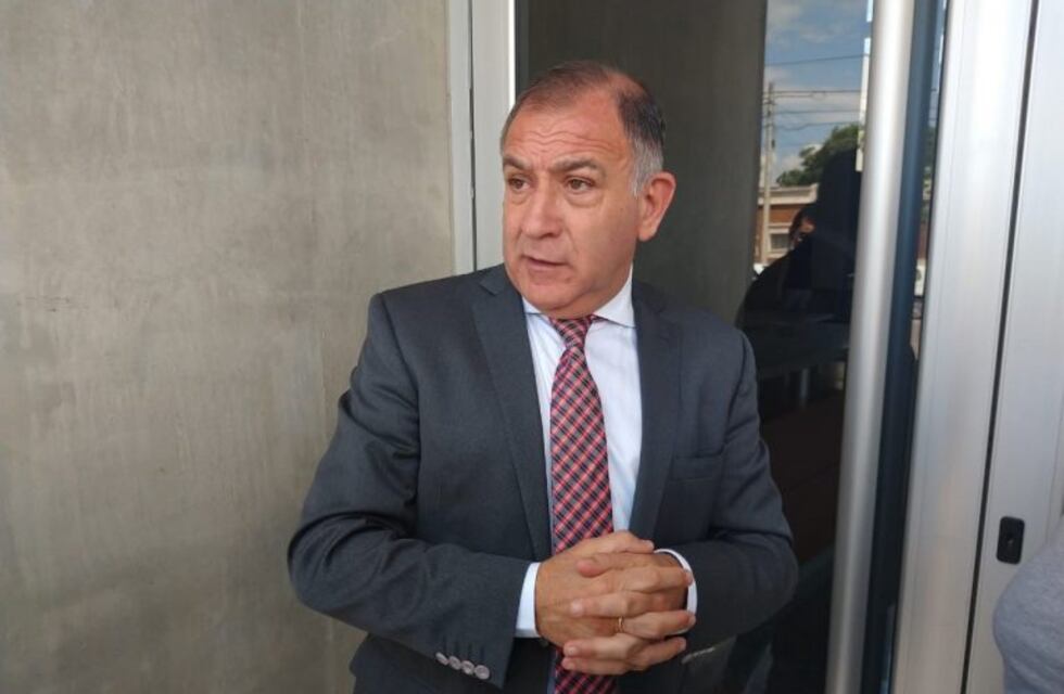 Luis Juez salió a defenderse: "Enójense conmigo cuando me vean tirar un bolso con plata, no por esta boludez"