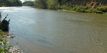 La Provincia denunciu00f3 al sindicato que pretende levantar un complejo para sus asociados a la vera del ru00edo Carcarau00f1u00e1.