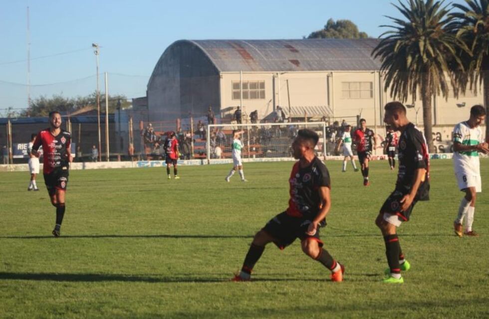 En Pascuas los huevos y el fútbol de Sporting para quedar puntero
