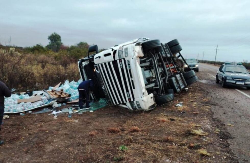 Volcó un camión en Real del Padre