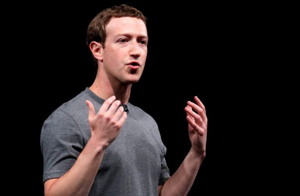 El Parlamento británico cita a Zuckerberg para declarar por la filtración de datos