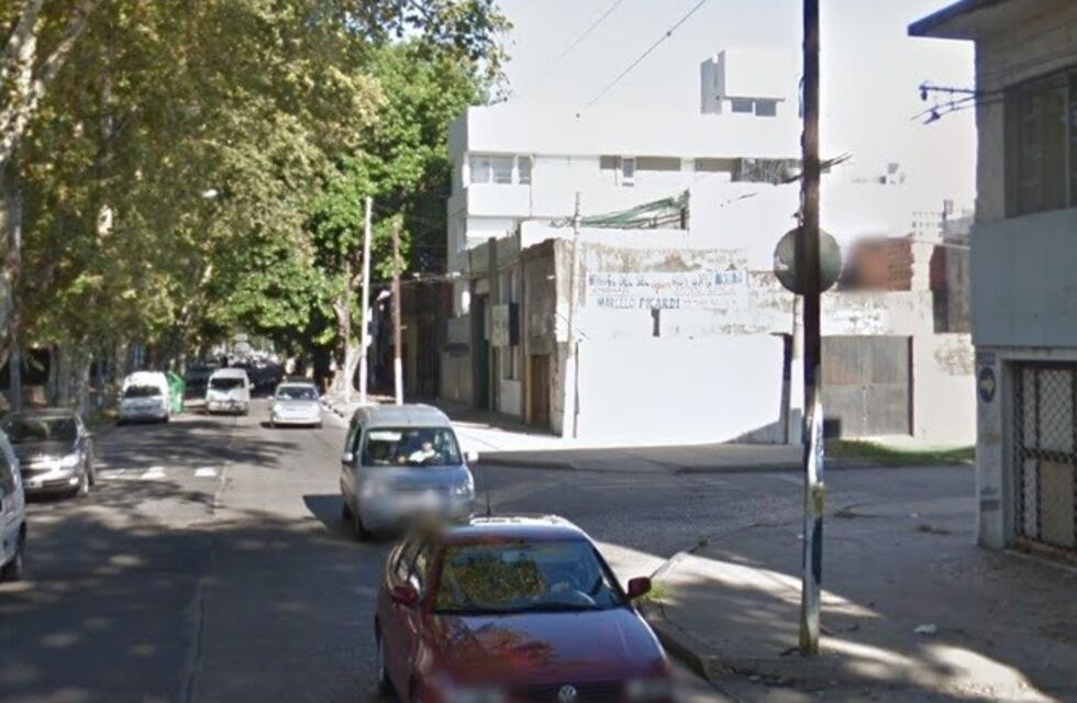 Robó dos celulares, trató de huir pero lo detuvieron los vecinos