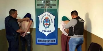Los hombres detenidos en Quilmes (Foto: Perspectiva Sur)