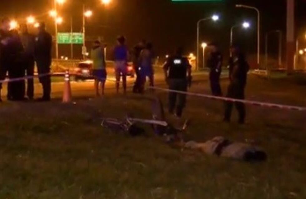 Feroz asesinato de un ciclista en Acceso Sur
